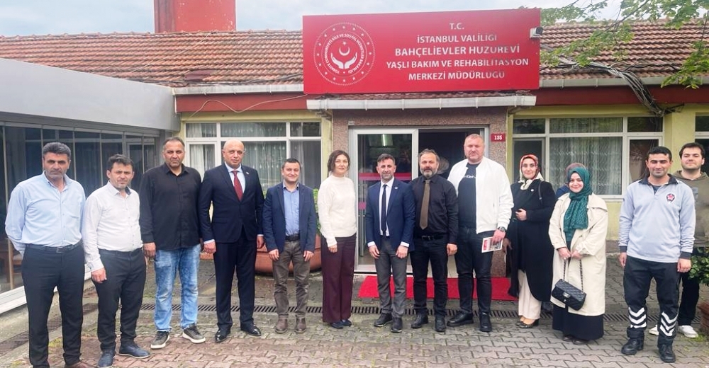 <strong>İst. 3 Bölge Mv Adayı H CELEP’den huzur evine Bayram ziyareti</strong>