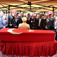 Şehit veterinere gözyaşlarıyla veda