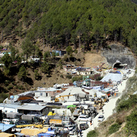 Mahsur kalanları kurtarma çalışmalarına ara verildi