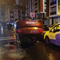 Ortalığı savaş alanına çevirdi, jant üzerinde kaçmaya çalıştı!