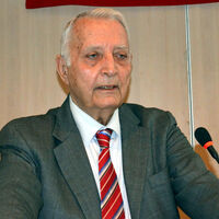 Prof. Dr. Ergun Özbudun hayatını kaybetti