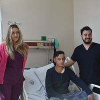 Göğüs kafesinden alınan kıkırdakla kulak kepçesi yapıldı