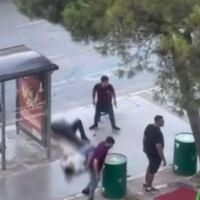 Kafe önüne park etme kavgası: 2’si ağır 3 yaralı