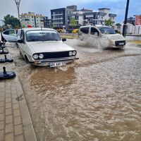 Kuvvetli sağanak zor anlar yaşattı