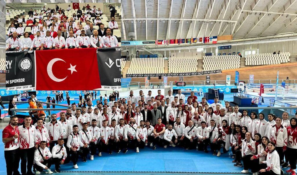 KICK BOKS MİLLİ TAKIMI AVRUPA ŞAMPİYONASI İÇİN YUNANİSTAN’DA