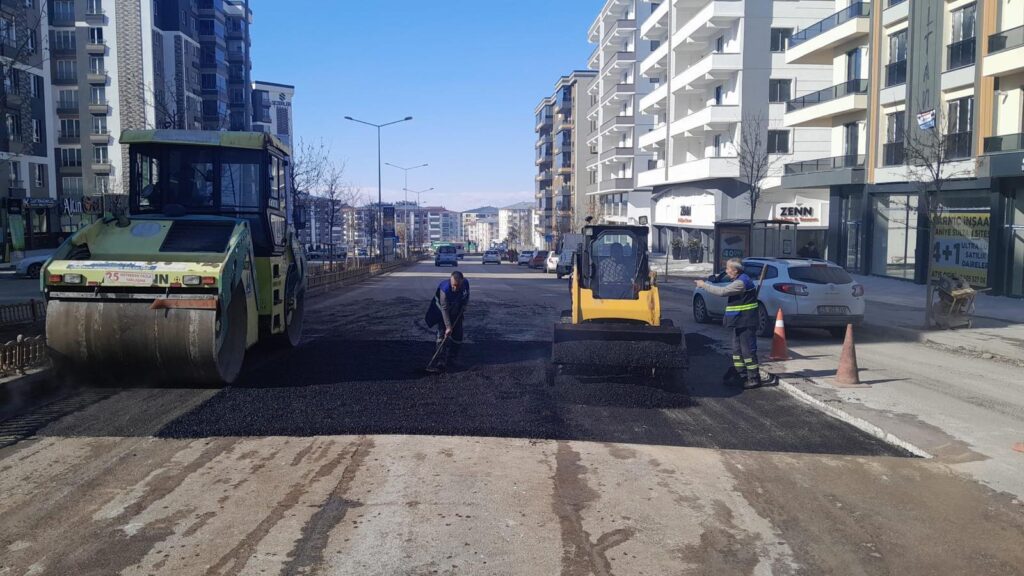 Büyükşehir Belediyesi Asfalt Sezonunu Erken Başlattı!