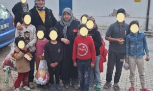 HADİ GELİN BU RAMAZAN GİDELİM BİRİLERİNİN KAPILARINI ÇALALIM.