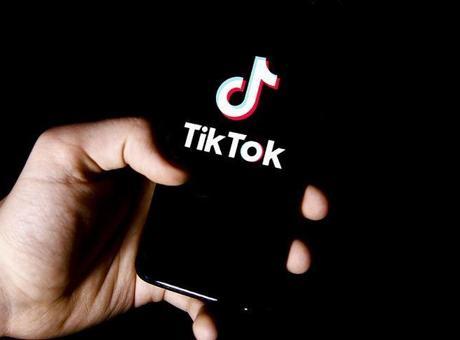 TikTok kullanıcıları dikkat! Uygulama 18 yaş altı için yeni bir karar aldı