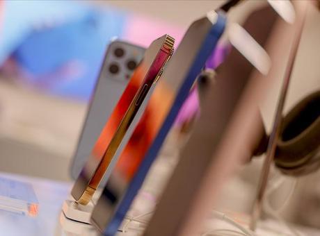 Yeni iPhone modelleri 45W kablosuz şarj ile gelebilir